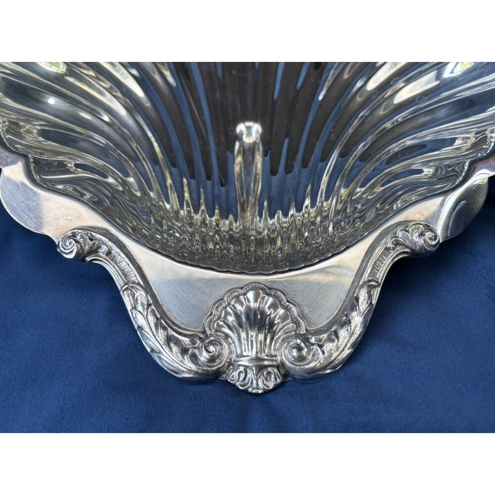 English Silver Corp. Large Silver Plated Scallop Shell Bowl USA - Picture 12 of 15